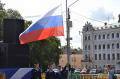 Александр Денисов поздравил вологжан с Днем государственного флага.