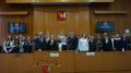 Глава города Вологды Юрий Сапожников вместе с начальником УМВД России «Вологда» Александром Ивановым вручил первые паспорта юным вологжанам
