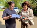 Депутат Светлана Петрова провели проверку отремонтированных дворов в Прилках и Молочном